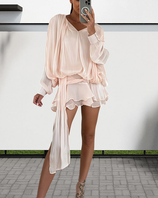 Satin-Minikleid mit unregelmäßigen Rüschen