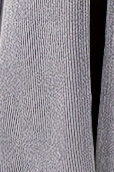 Robe longue à manches contrastées, col rond et nervures