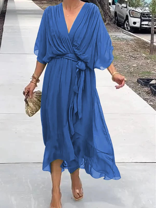 Robe en mousseline de soie élégante et stylée avec col en V