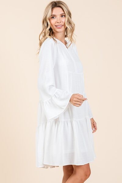 Mittoshop gestuftes Kleid mit gekerbtem, ausgestelltem Ärmel