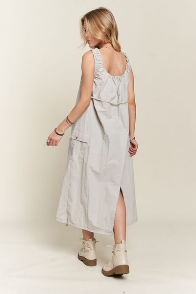 Robe cargo ADORA à fente au dos et cordon de serrage