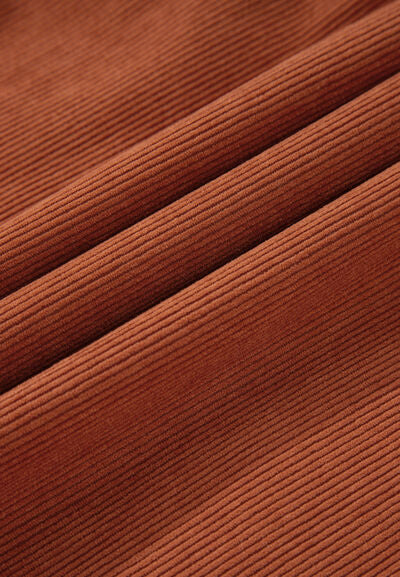 Robe en velours côtelé à manches trois quarts et boutons-pression au quart