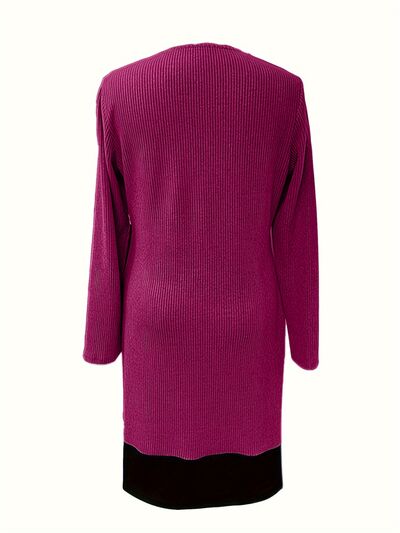 Robe longue à manches contrastées, col rond et nervures