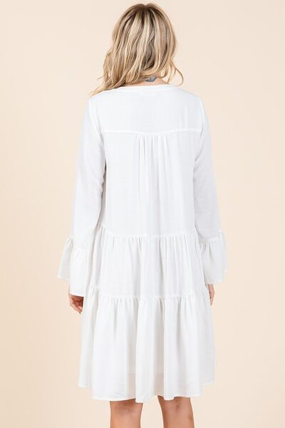 Mittoshop gestuftes Kleid mit gekerbtem, ausgestelltem Ärmel