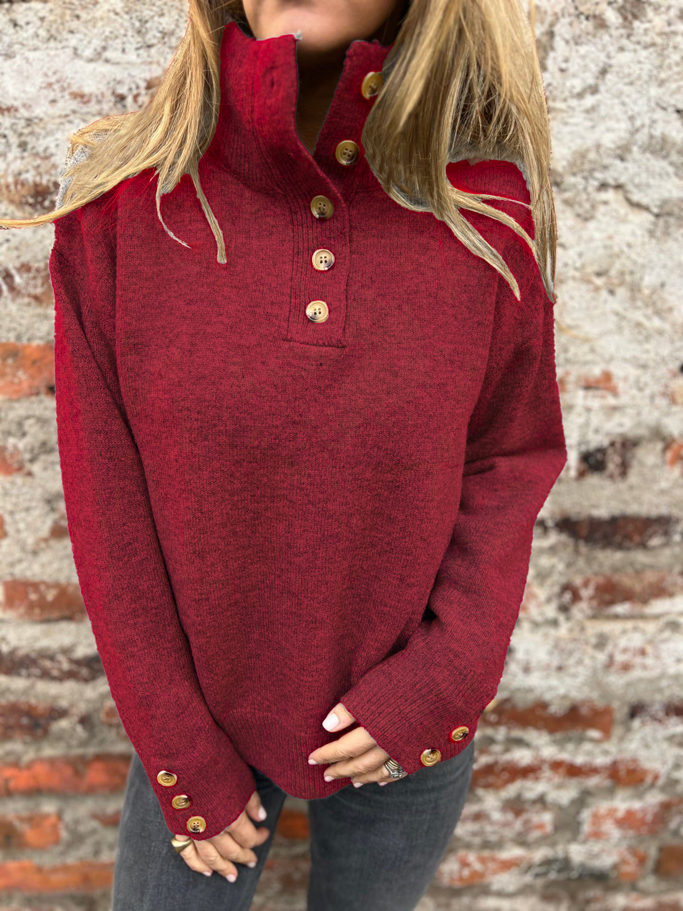 2025 CLEARANCE SALE🔥 Designer-Sweatshirt für Damen mit Stehkragen und speziellen Knöpfen