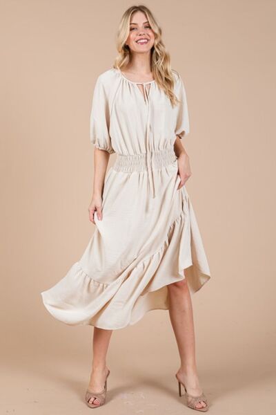 Robe Cintrée à Col Lavallière et Manches Bouffantes Femme