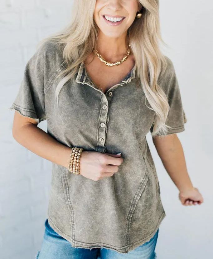 T-shirt boutonné délavé femme (Achetez-en 2, livraison gratuite)