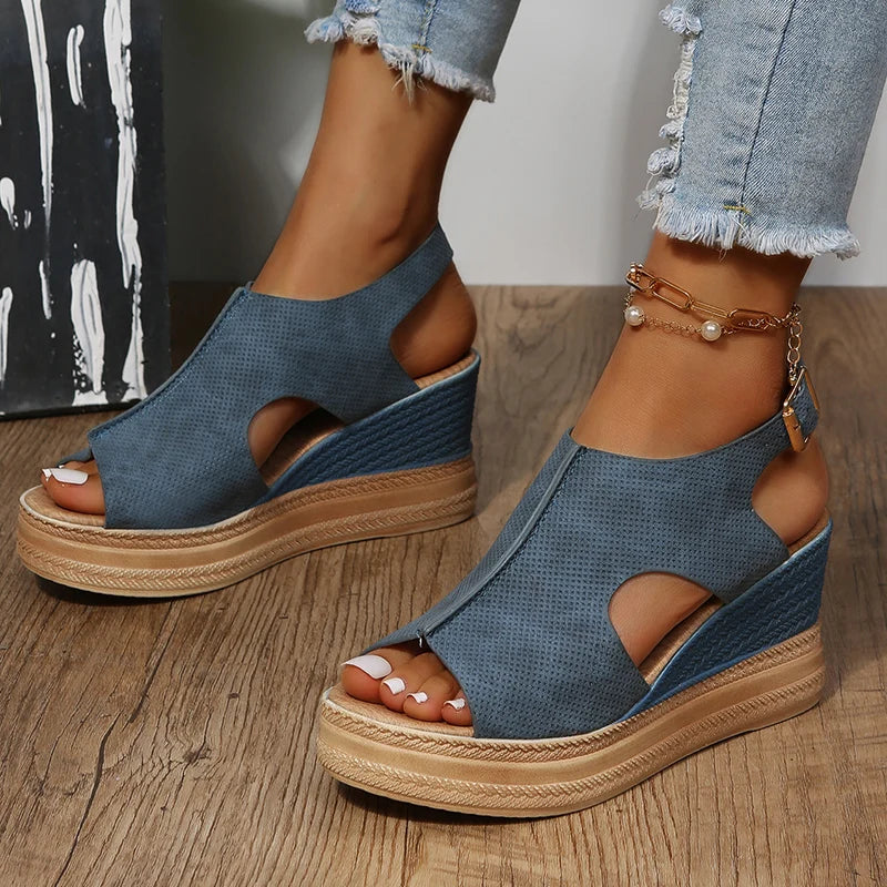 Sandales compensées à boucles pour femmes