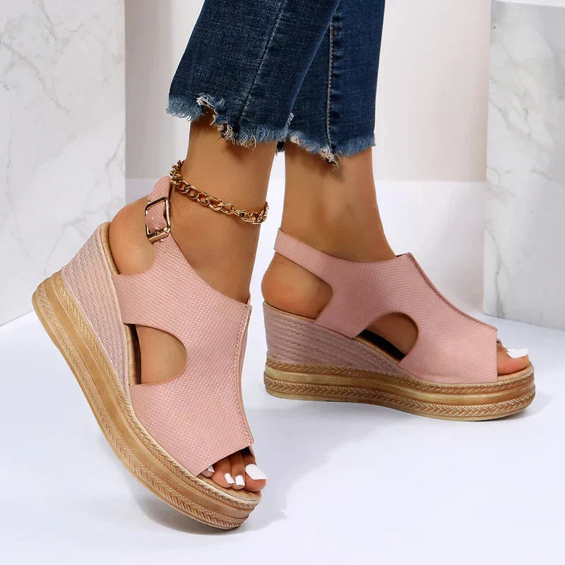 Sandales compensées à boucles pour femmes